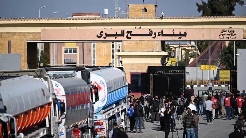 Il valico di Rafah, al confine tra Egitto e la Striscia di Gaza - Foto Ansa © www.giornaledibrescia.it