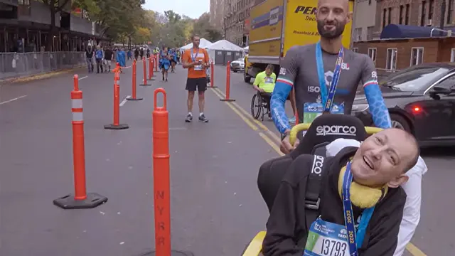 Vamos. Storia vera di un sogno: nella foto Dario e Franco Leo a New York