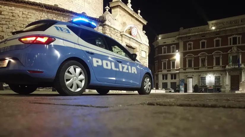 Sul posto è intervenuta la Polizia di Stato