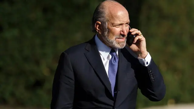 epa12021646 United States Secretary of Commerce Howard Lutnick on the phone at the White House in Washington, DC, USA, 09 April 2025. US President Trump has announced a 90 day pause on tariffs on all countries except China whose tariff has increased to 125 percent. EPA/WILL OLIVER