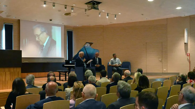 PAESI PROVINCIA CONCESIO ISTITUTO PAOLO VI SERATA PER GIUSEPPE CAMADINI PER CARINI 11-06-2025 MARCO ORTOGNI NEW EDEN GROUP