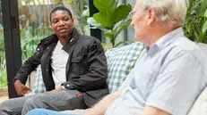 Un confronto tra generazioni e culture diverse