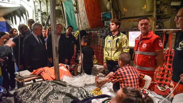 L’aereo proveniente da Gaza atterrato all’areoporto di Linate, Milano 11 Giugno 2025 ANSA/MATTEO CORNER
