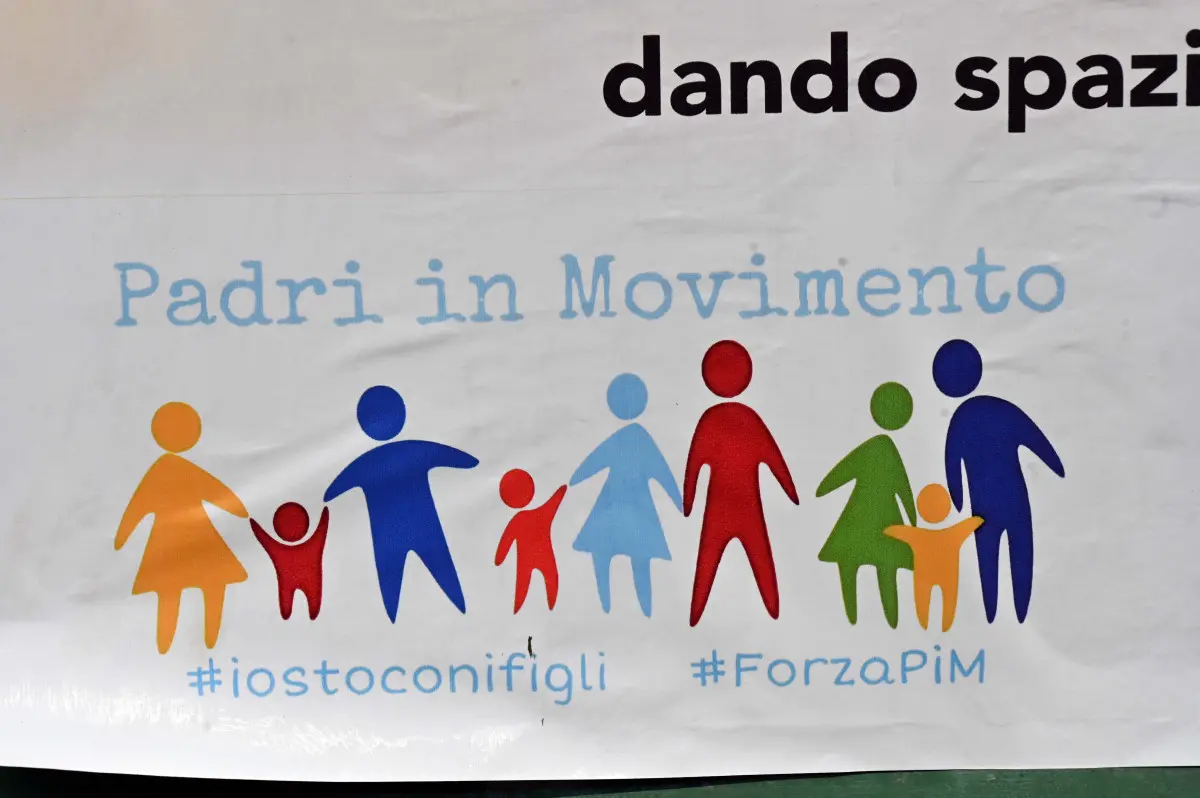 I manifesti della campagna «Padri Invisibili»