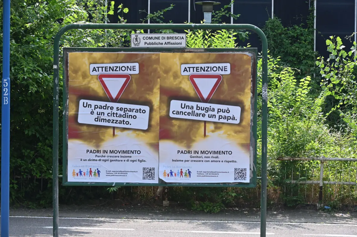 I manifesti della campagna «Padri Invisibili»