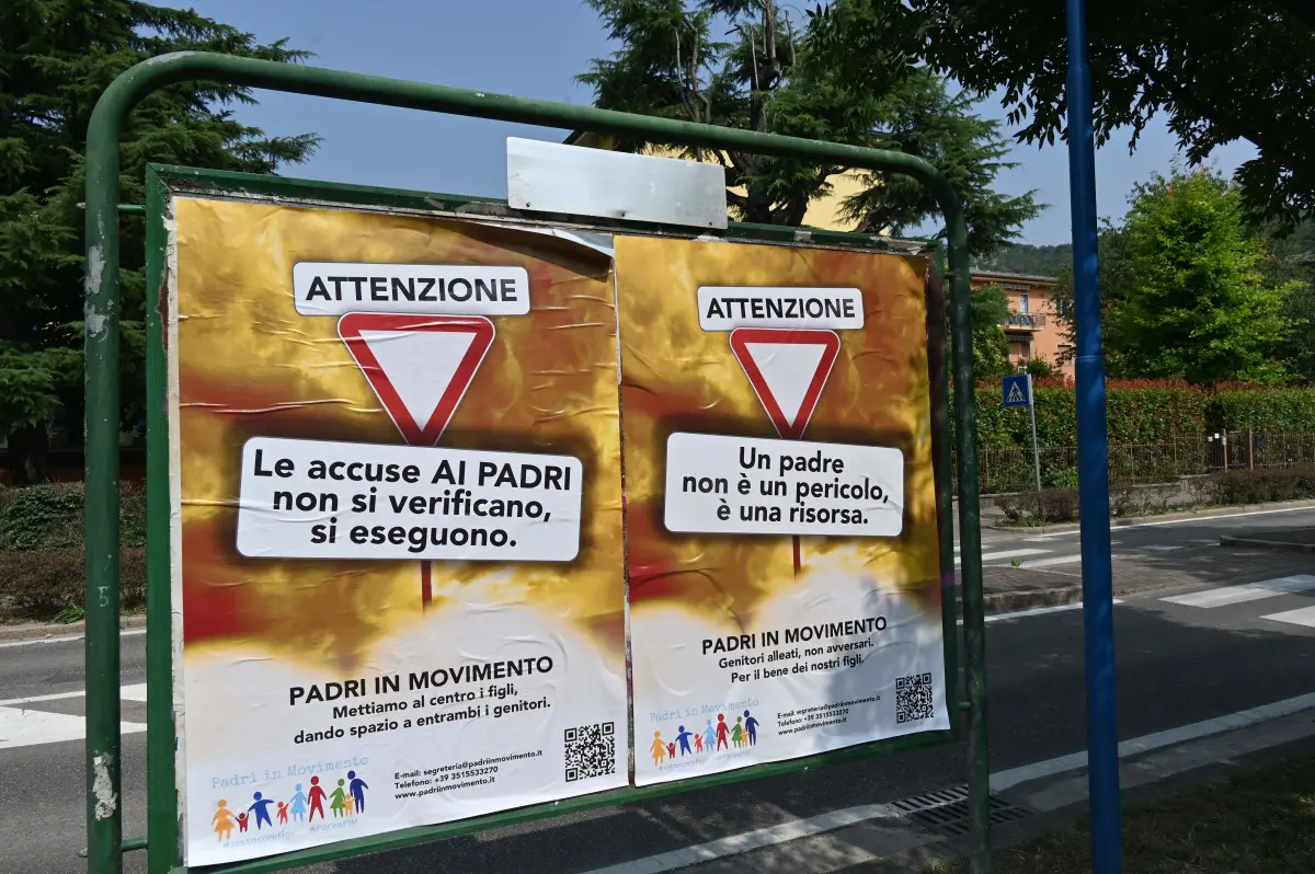 I manifesti della campagna «Padri Invisibili»