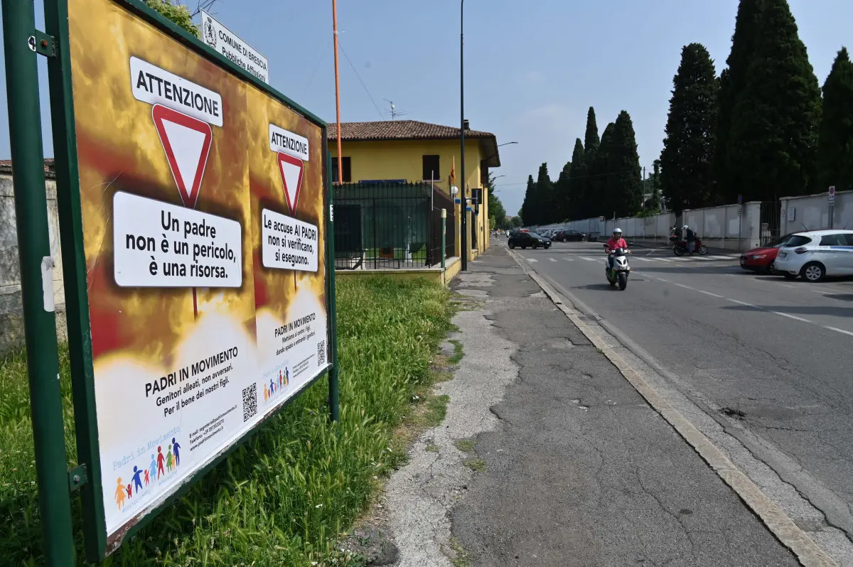 I manifesti della campagna «Padri Invisibili»