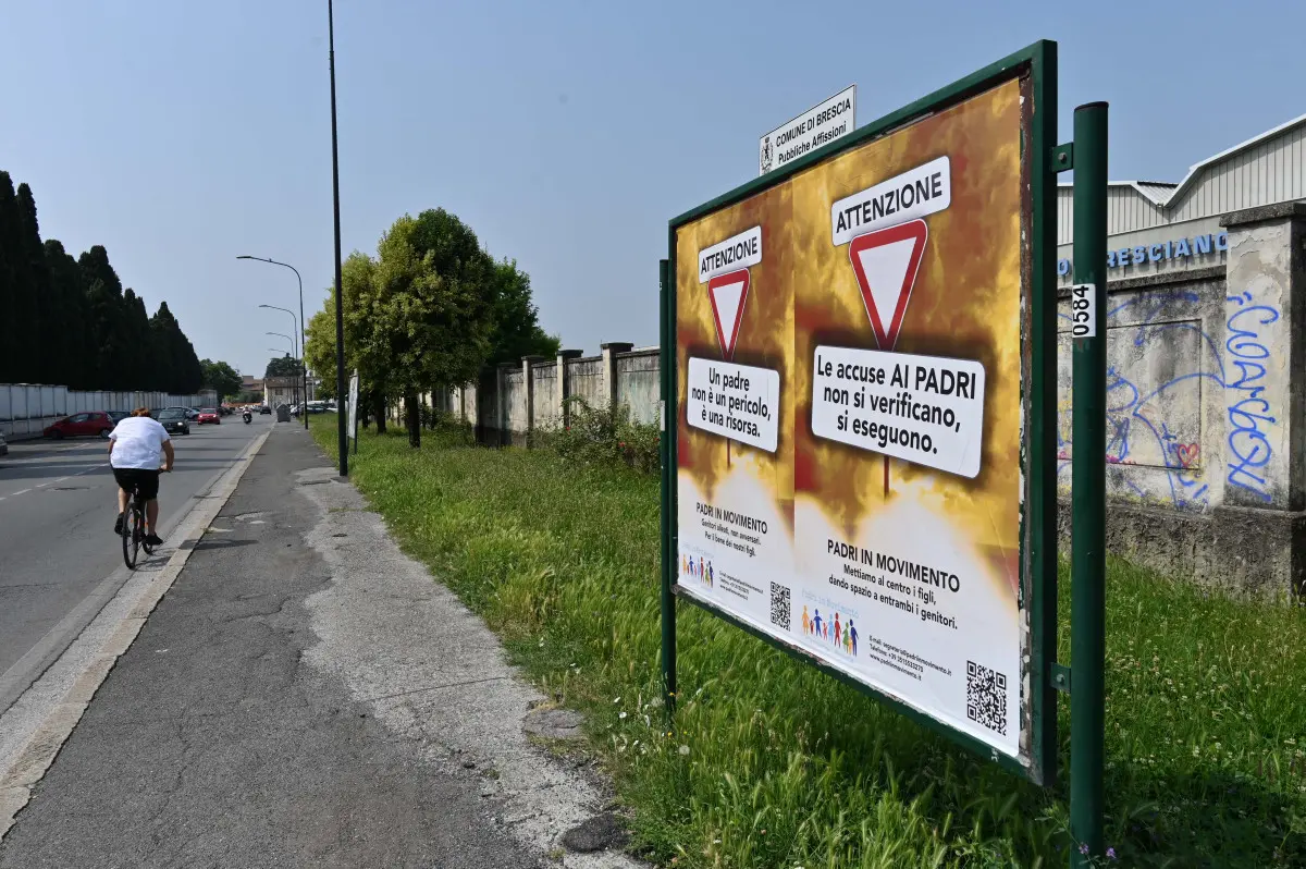 I manifesti della campagna «Padri Invisibili»