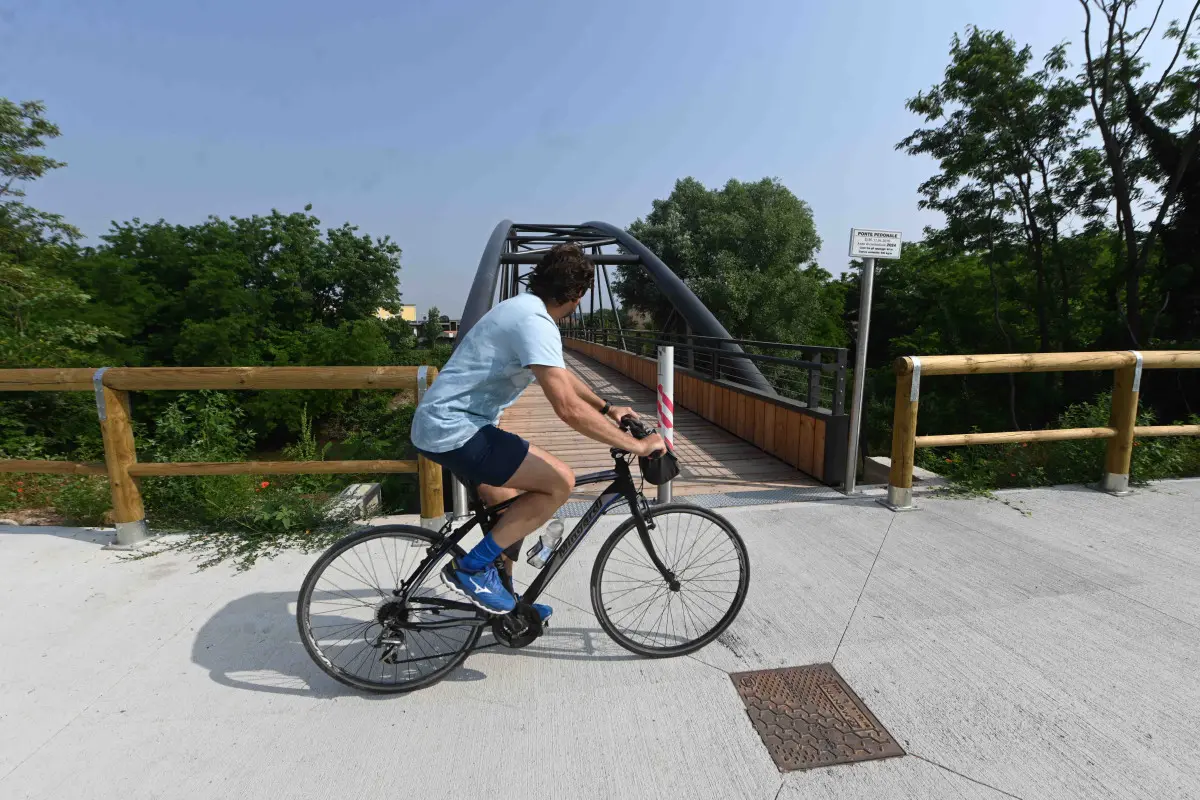 L'inaugurazione del ponte che unisce Roncadelle e Brescia