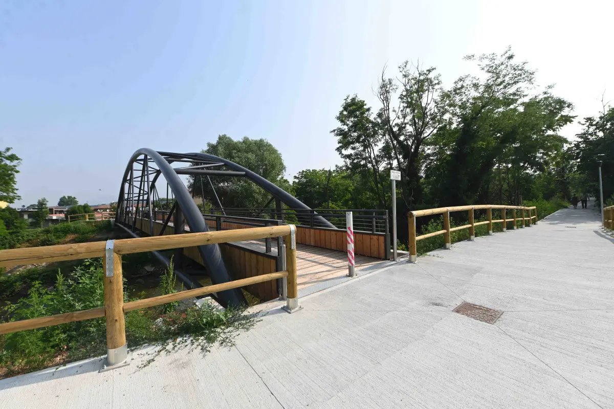 L'inaugurazione del ponte che unisce Roncadelle e Brescia