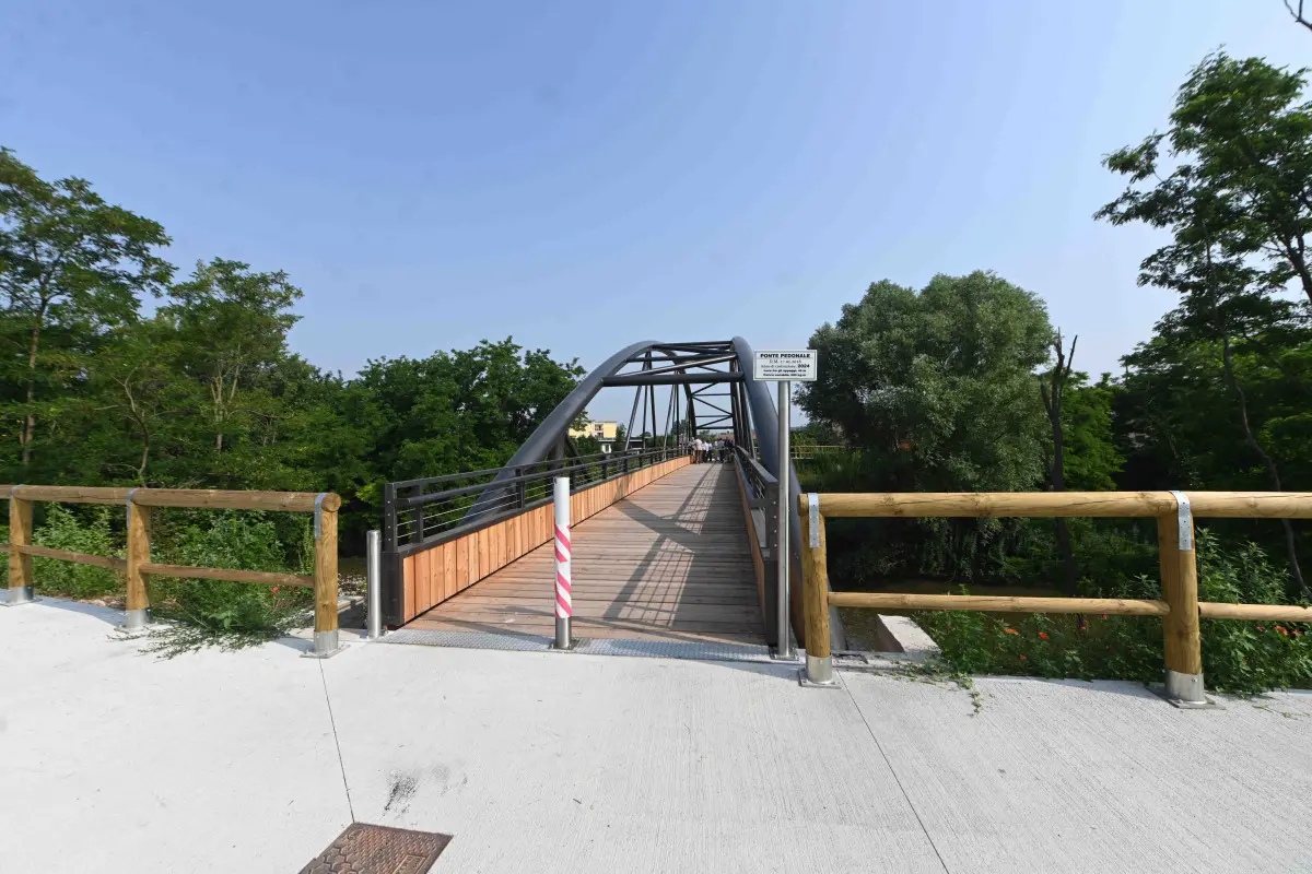 L'inaugurazione del ponte che unisce Roncadelle e Brescia