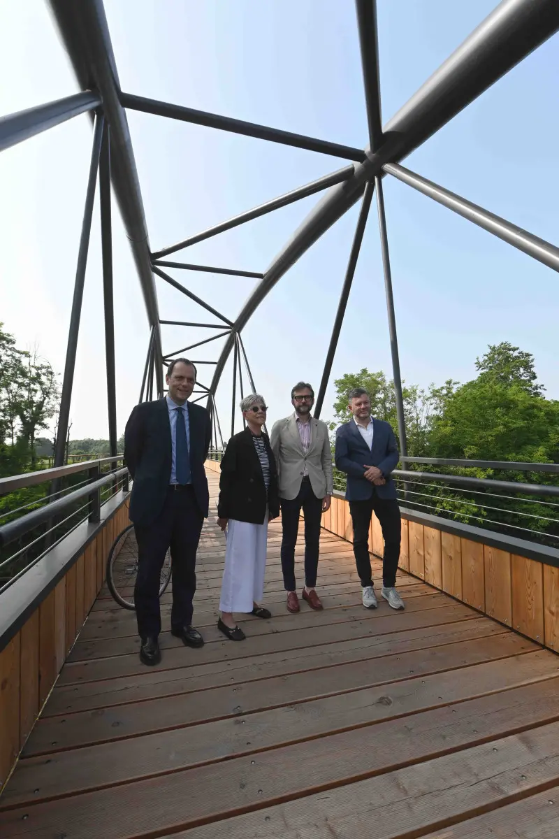 L'inaugurazione del ponte che unisce Roncadelle e Brescia