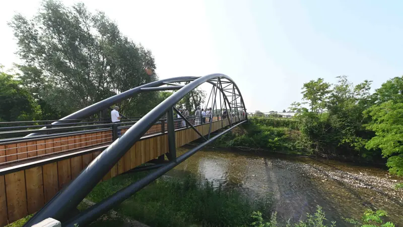 L'inaugurazione del ponte che unisce Roncadelle e Brescia