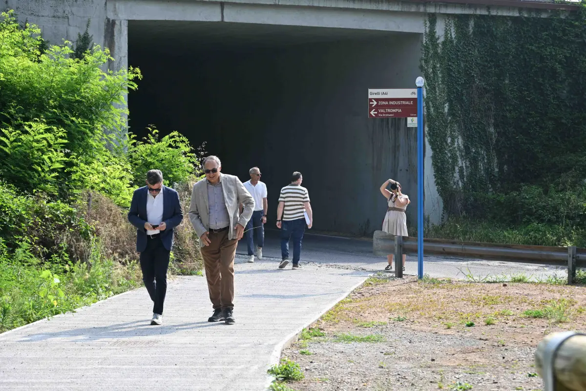 L'inaugurazione del ponte che unisce Roncadelle e Brescia