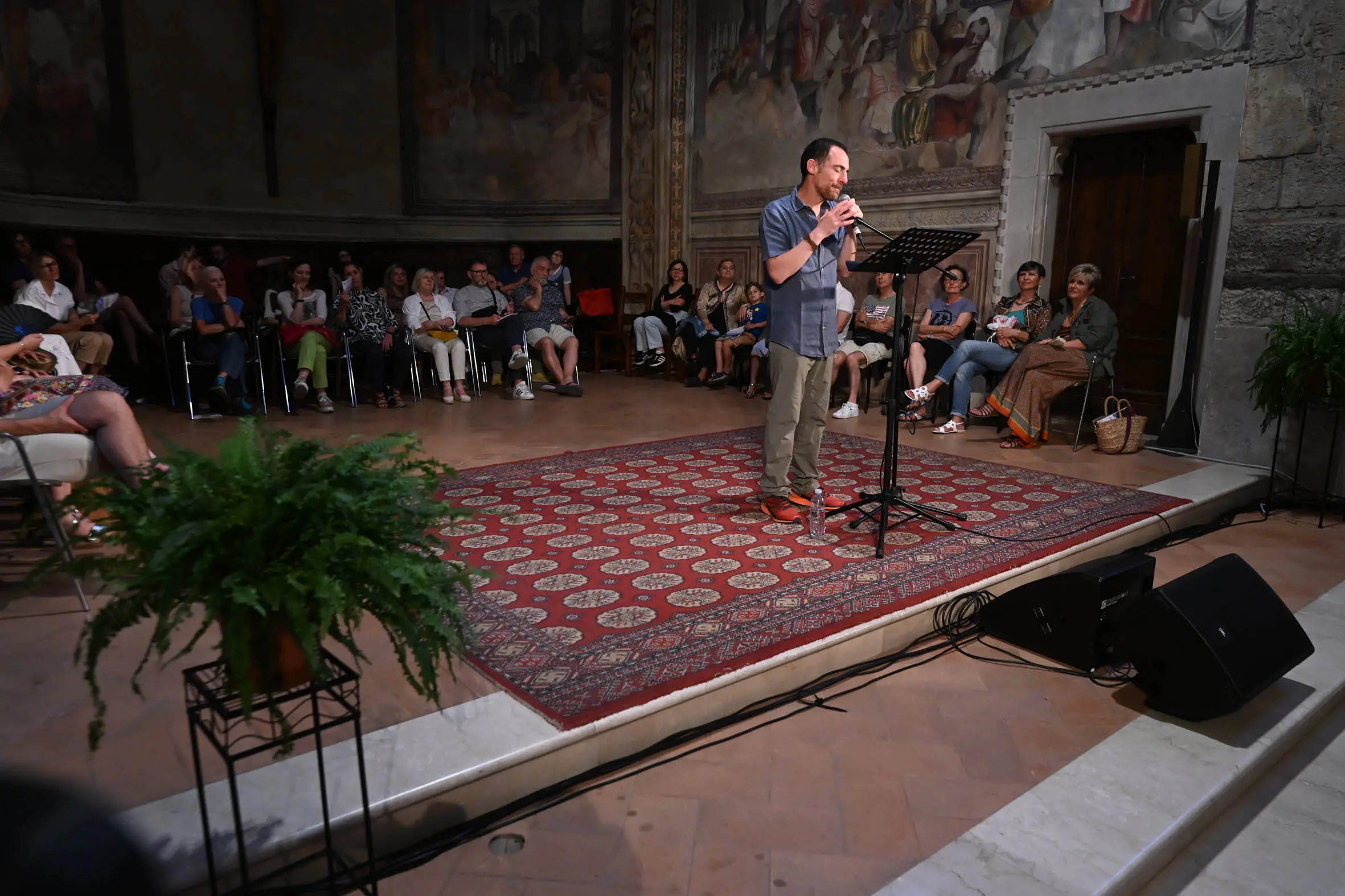 SPETTACOLI BRESCIA CHIESA DI SAN CRISTO INCONTRO CON ELIO GERMANO -TRA GLI IMPURI MI SONO PURIFICATO  NELLA FOTO MOMENTI DELL'INCONTRO ELIO GERMANO 11/06/2025 newreporter©favretto 