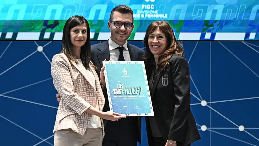 Il Lumezzane premiato per il miglior progetto sociale femminile - © www.giornaledibrescia.it