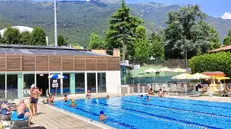 A Lumezzane sono state aperte le piscine esterne - © www.giornaledibrescia.it