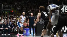Finale scudetto, il primo tempo di gara-1 Virtus Bologna-Germani Brescia