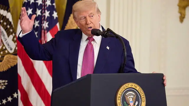 epa12171964 US President Donald Trump speaks before signing resolutions that block California's rule phasing out gas-powered cars and ending the sale of new ones by 2035, in the East Room of the White House in Washington, DC, USA, 12 June 2025. EPA/ALLISON DINNER
