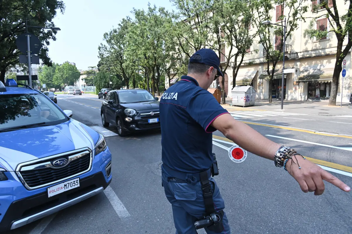 I controlli in stazione della Polizia