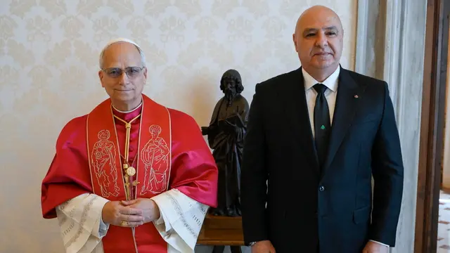 epa12173110 A handout picture provided by the Vatican Media shows Pope Leo XIV (L) during a private audience with the President of Lebanon, Joseph Aoun (R) in the Vatican, Vatican City, 13 June 2025. EPA/VATICAN MEDIA HANDOUT HANDOUT EDITORIAL USE ONLY/NO SALES