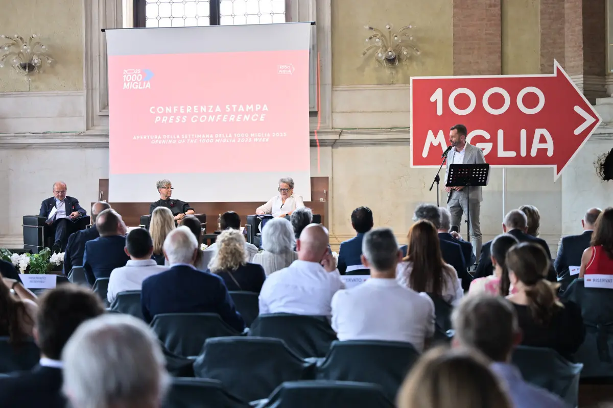 Mille Miglia 2025, la presentazione al salone Vanvitelliano