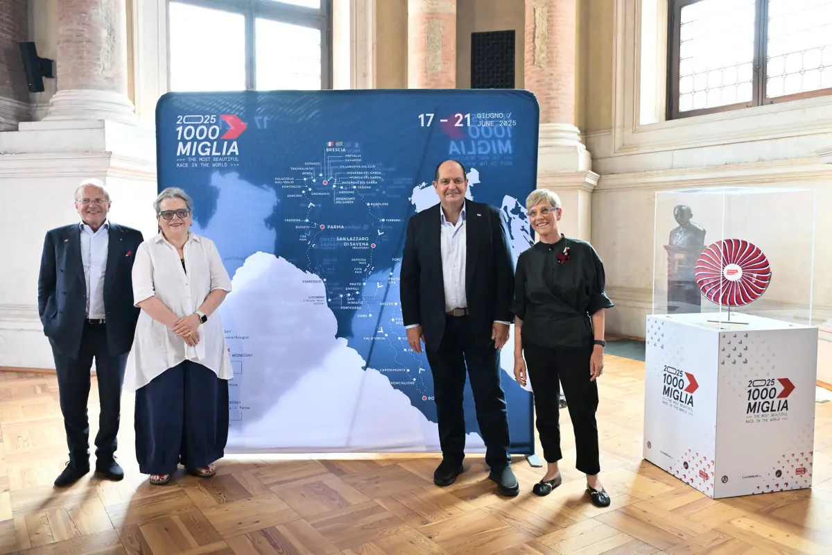 Mille Miglia 2025, la presentazione al salone Vanvitelliano