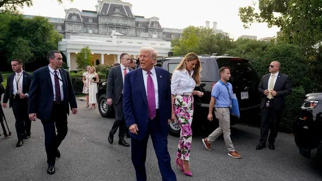 epa12172619 US President Donald Trump (C), and First Lady Melania Trump (3-R), during the Congressional picnic on the South Lawn of the White House in Washington, DC, USA, 12 June 2025. Senate Republicans seeking to put their mark on the House-passed tax-and-immigration package, are considering raising the state and local tax deduction cap to $30,000, lower than the House’s $40,000 plan. EPA/ALEXANDER DRAGO / POOL