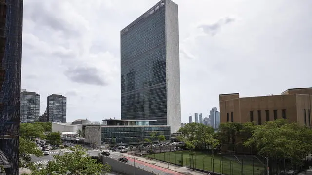 epa10000653 View of the United Nations Headquarters in New York, USA, 07 June 2022. The UN General Assembly will vote on membership for the Security Council for the period 2023-2024 on 09 June. Five member states, Ecuador, Japan, Malta, Mozambique, and Switzerland are currently running for the five available seats. EPA/ALESSANDRO DELLA VALLE