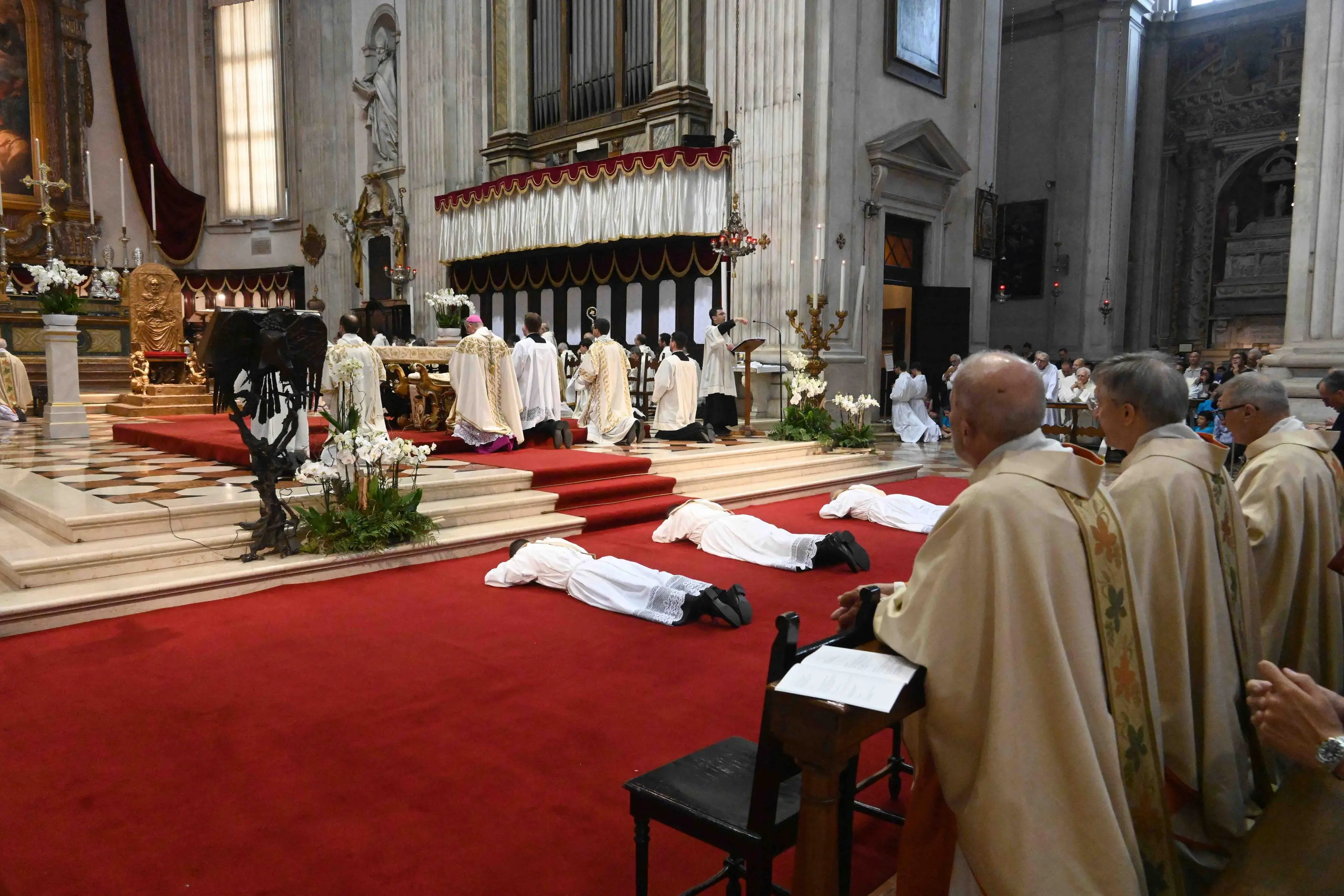 In Cattedrale l'ordinazione di tre nuovi sacerdoti