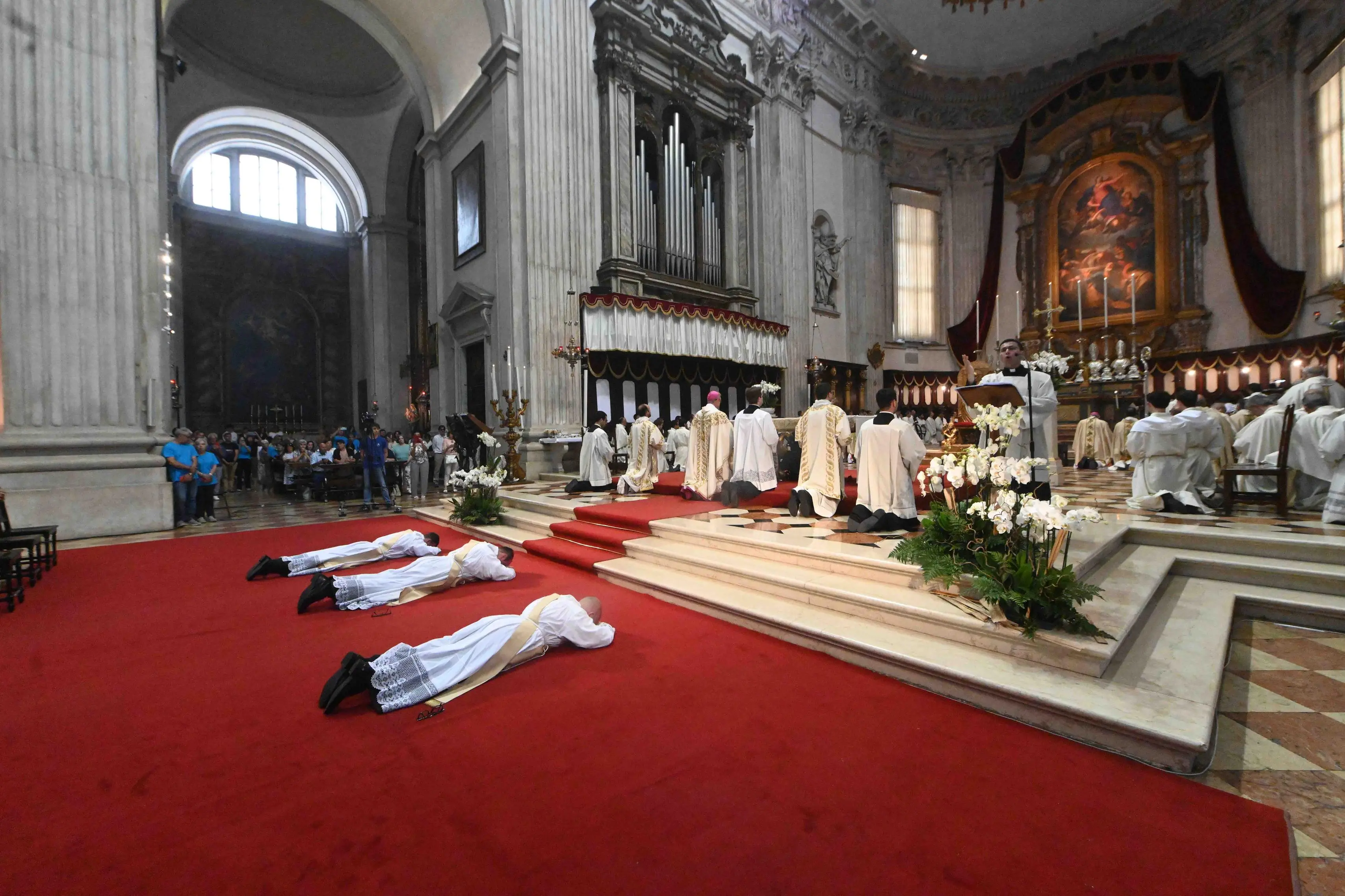 In Cattedrale l'ordinazione di tre nuovi sacerdoti