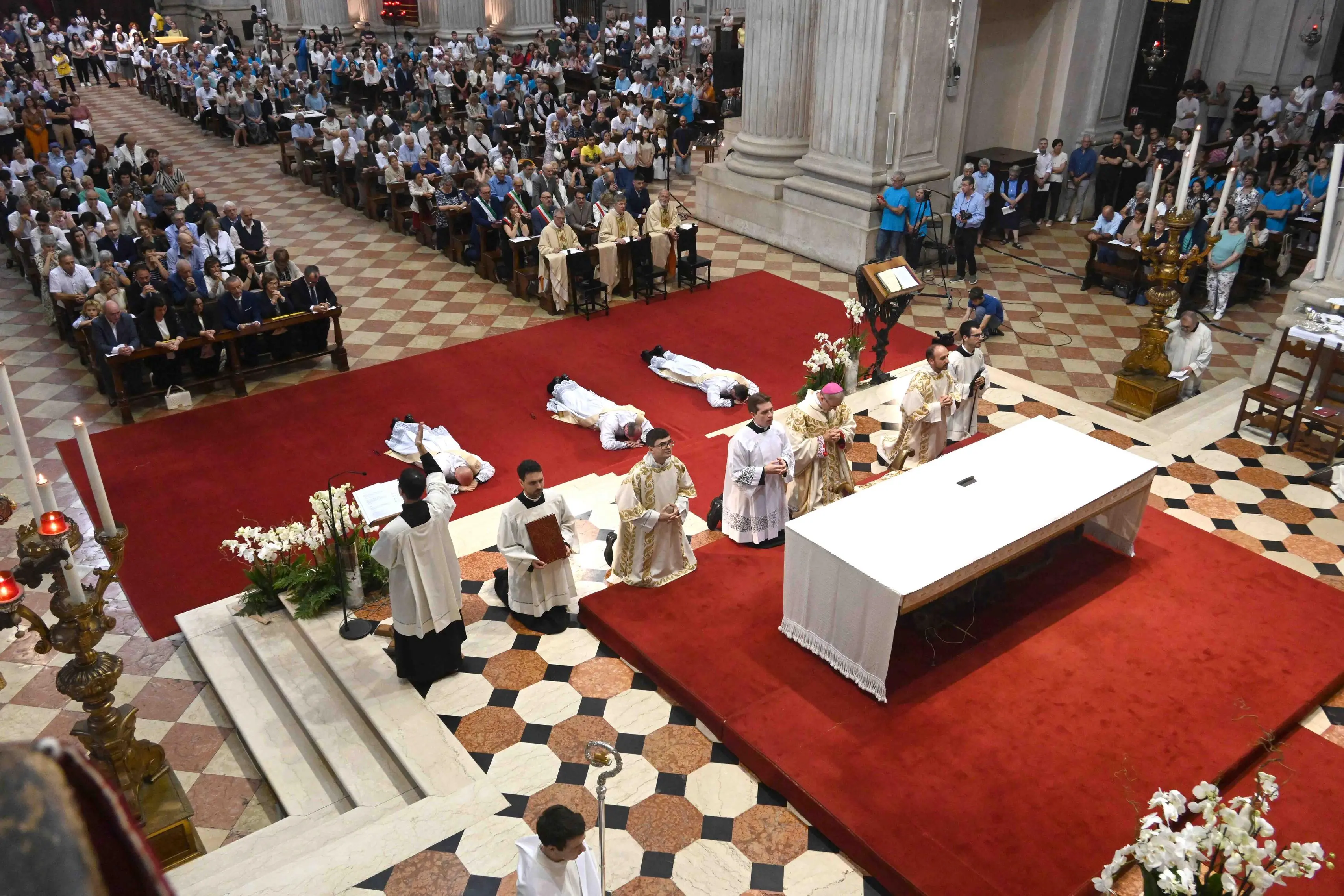 In Cattedrale l'ordinazione di tre nuovi sacerdoti