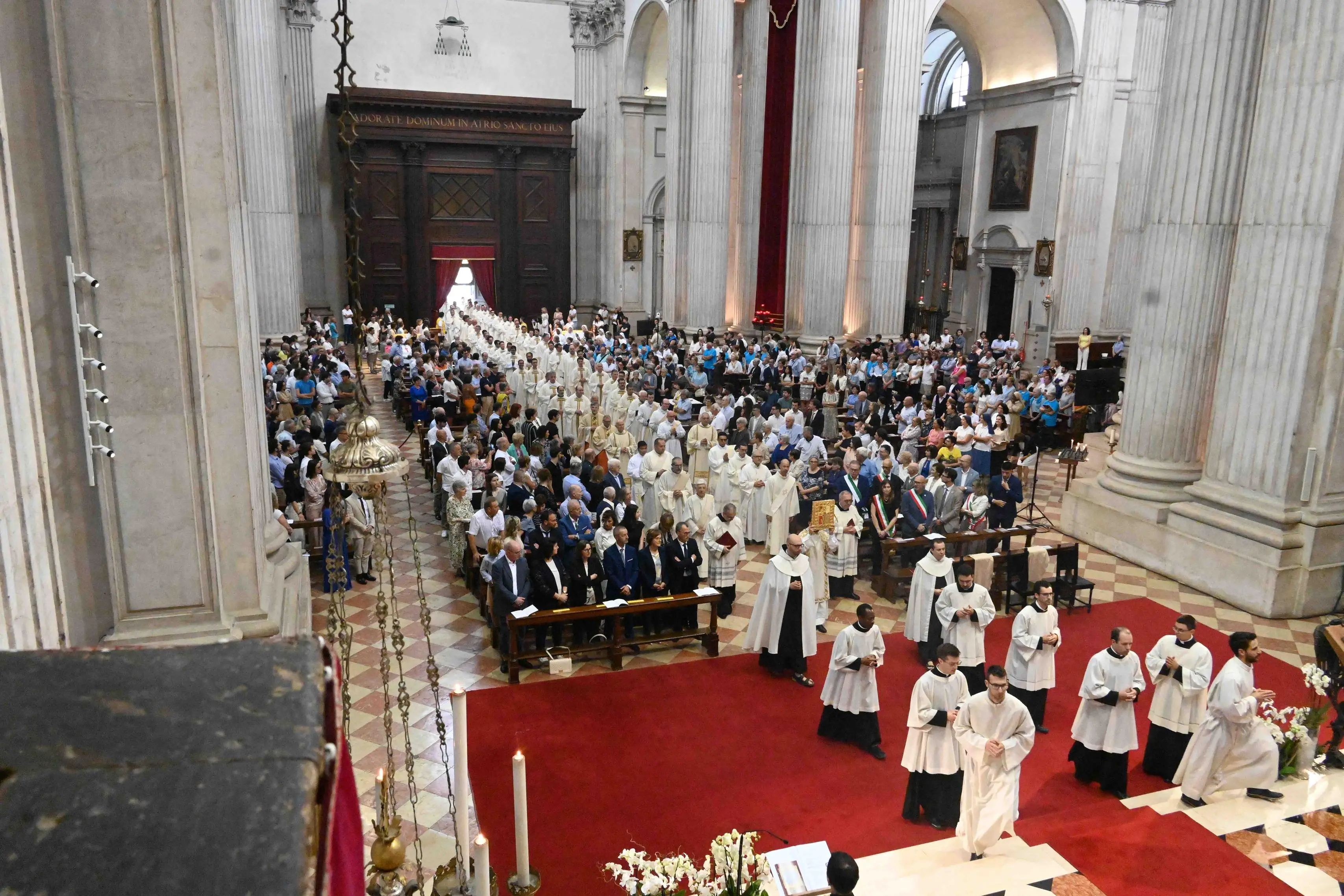 In Cattedrale l'ordinazione di tre nuovi sacerdoti