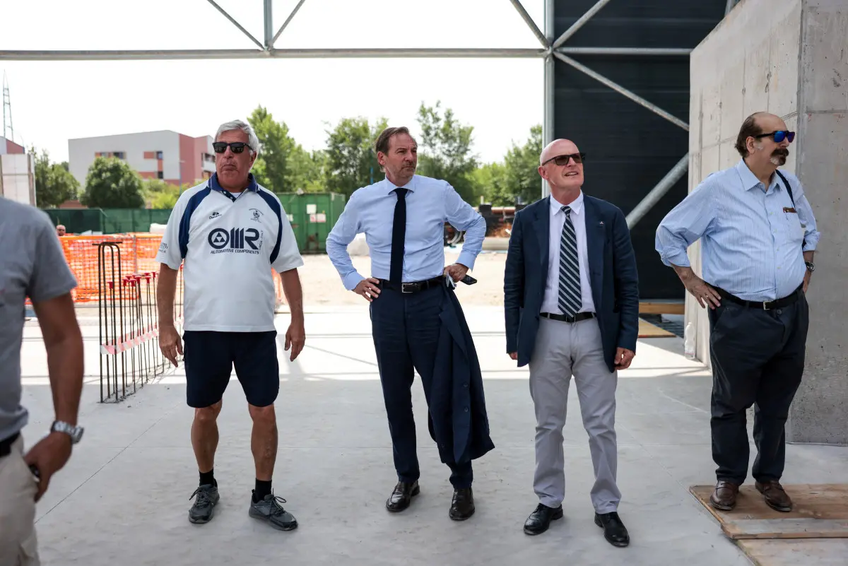 Atletica, la visita di Mei nel cantiere dell'impianto indoor