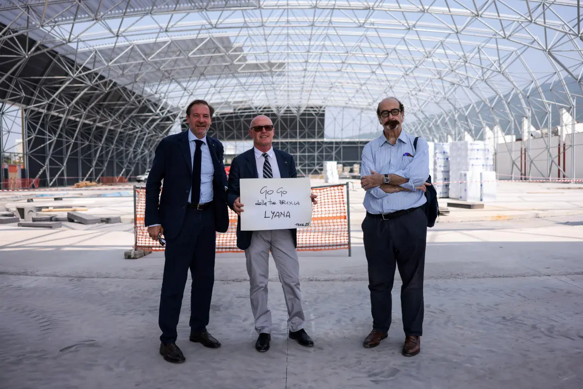 Atletica, la visita di Mei nel cantiere dell'impianto indoor