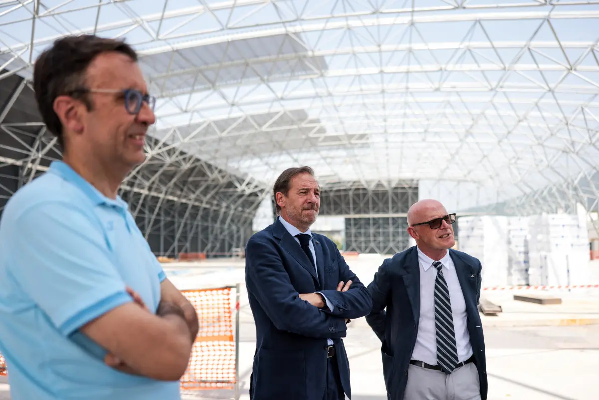 Atletica, la visita di Mei nel cantiere dell'impianto indoor
