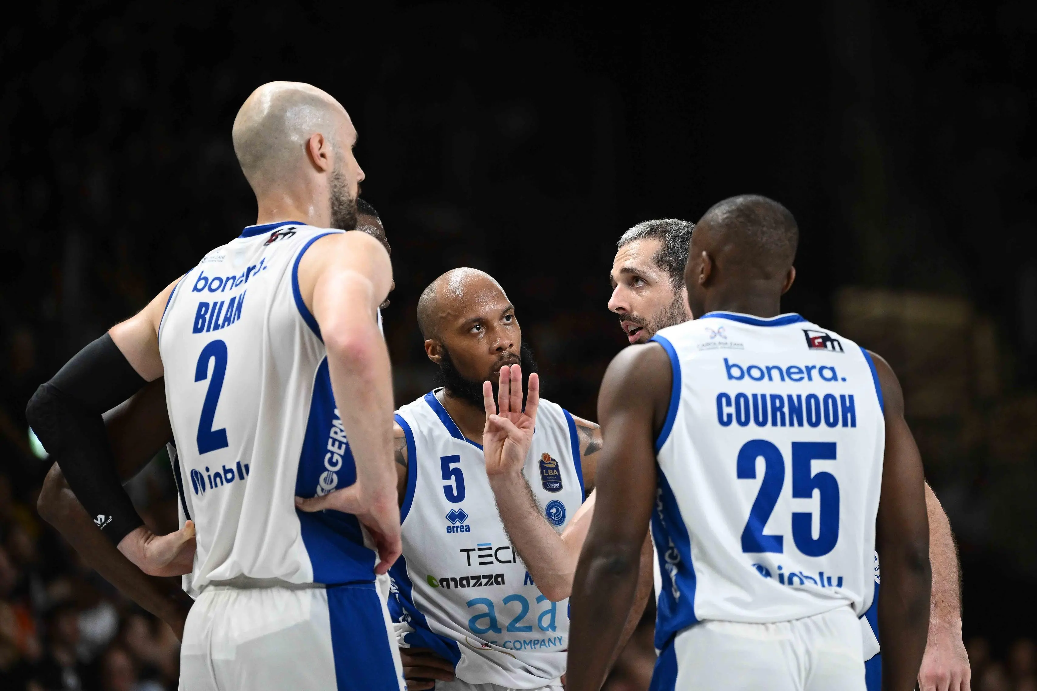 Miro Bilan, Chris Dowe, Amedeo Della Valle, David Reginald Cournooh
Segafredo Virtus Bologna - Germani Brescia
LBA Legabasket Serie A Unipol 2024-2025
Playoff - Finale - Gara 2
Bologna, 14/06/2025
Foto: Massimo Ceretti/ Ciamillo-Castoria