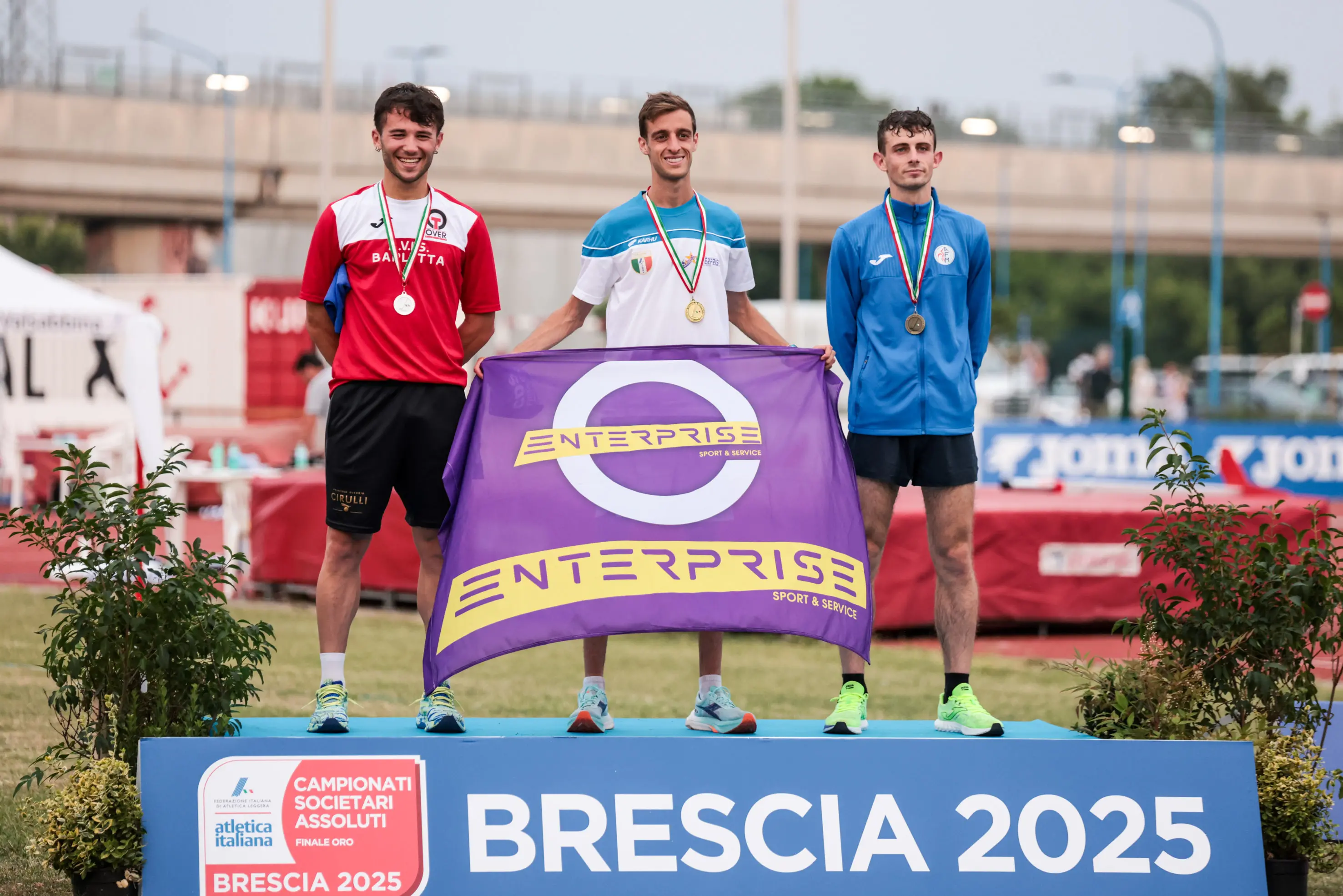 La prima giornata dei societari di atletica