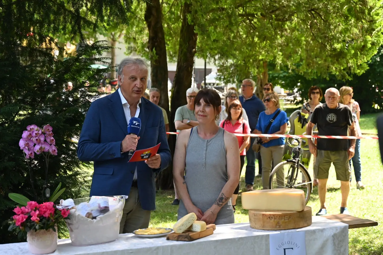 In piazza con noi