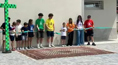 Il taglio del nastro inaugura i nuovi spogliatoi - © www.giornaledibrescia.it