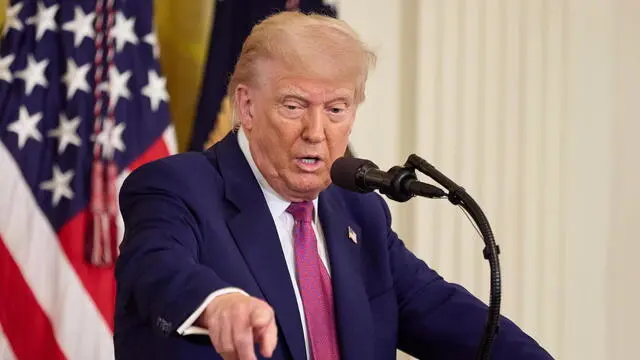 epa12171972 US President Donald Trump speaks before signing resolutions that block California's rule phasing out gas-powered cars and ending the sale of new ones by 2035, in the East Room of the White House in Washington, DC, USA, 12 June 2025. EPA/ALLISON DINNER