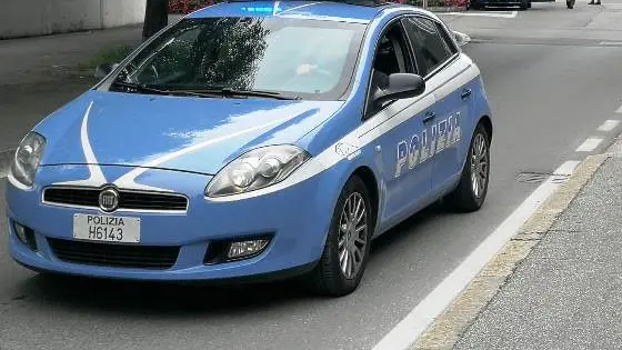 Volanti della Polizia - © www.giornaledibrescia.it