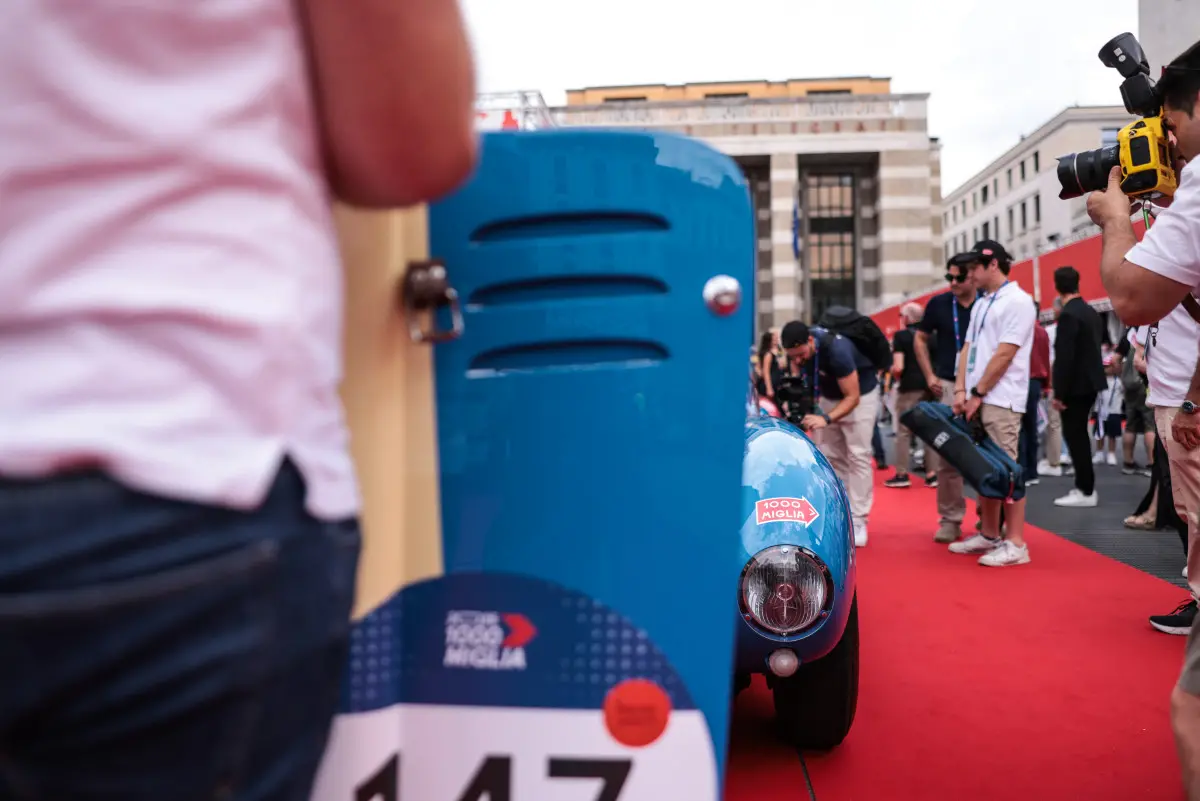 Mille Miglia 2025, la prima giornata di punzonature