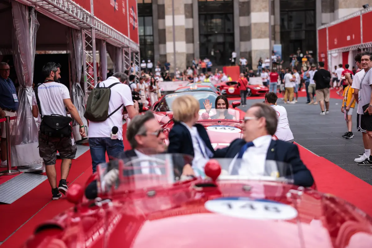 Mille Miglia 2025, la prima giornata di punzonature