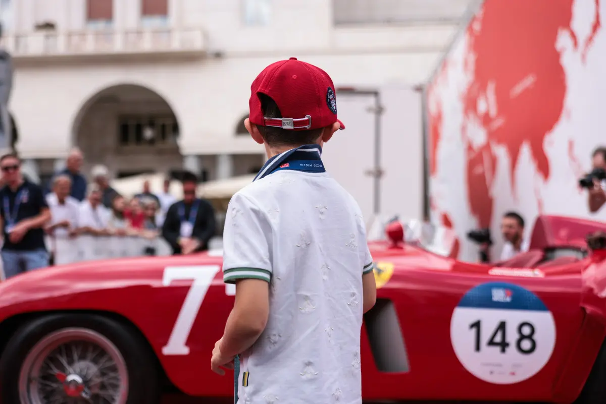 Mille Miglia 2025, la prima giornata di punzonature