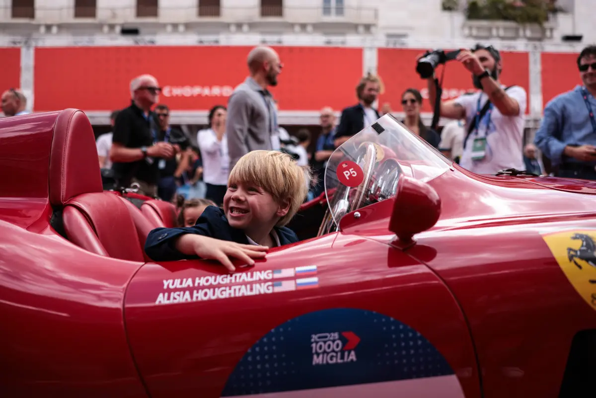 Mille Miglia 2025, la prima giornata di punzonature