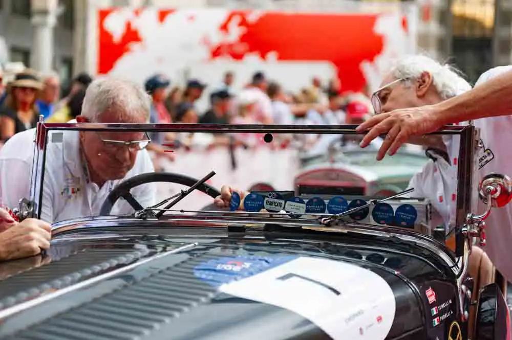Mille Miglia 2025, la prima giornata di punzonature/3