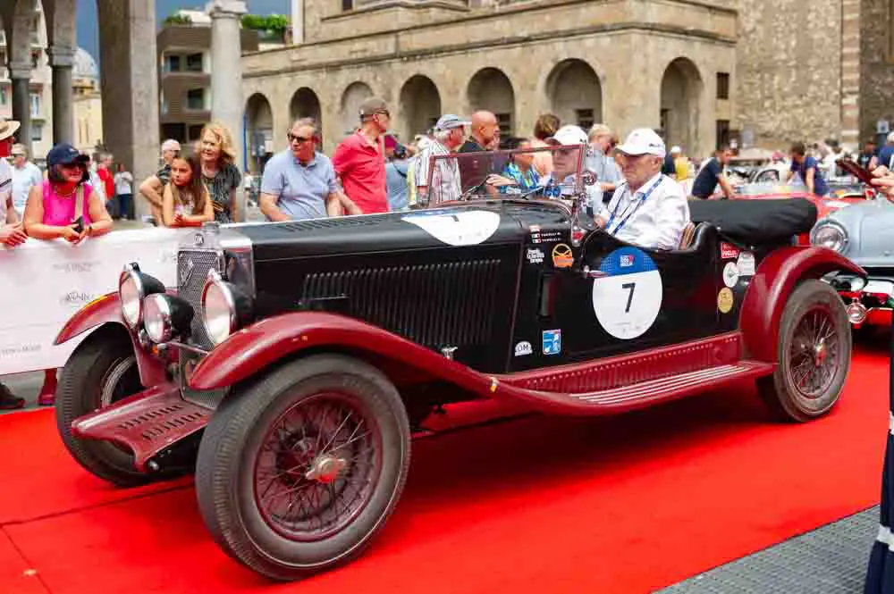 Mille Miglia 2025, la prima giornata di punzonature/3