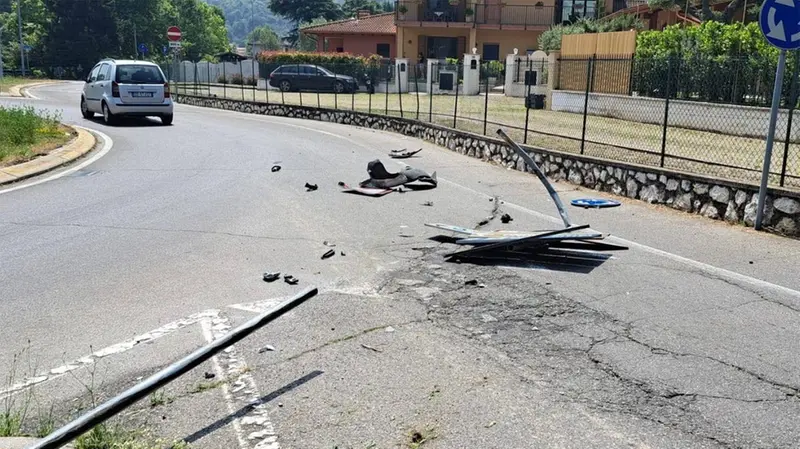 La segnaletica danneggiata a Gavardo