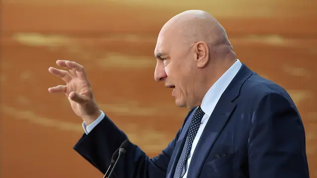 Il ministro della Difesa Guido Crosetto in occasione del Festival dell’Imprenditore presso il Palazzo delle Esposizioni Roma, 13 giugno 2025 ANSA/FABIO CIMAGLIA (NPK)